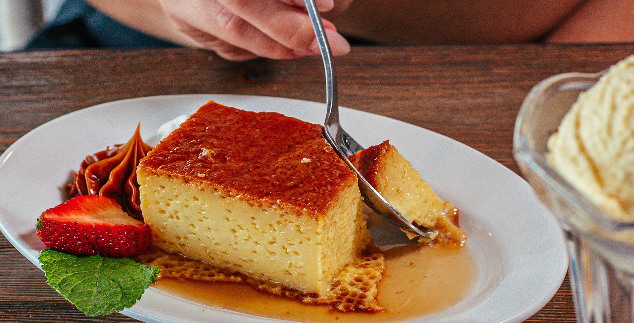 SLIDE-book-a-table-thekniferestaurant-com-2